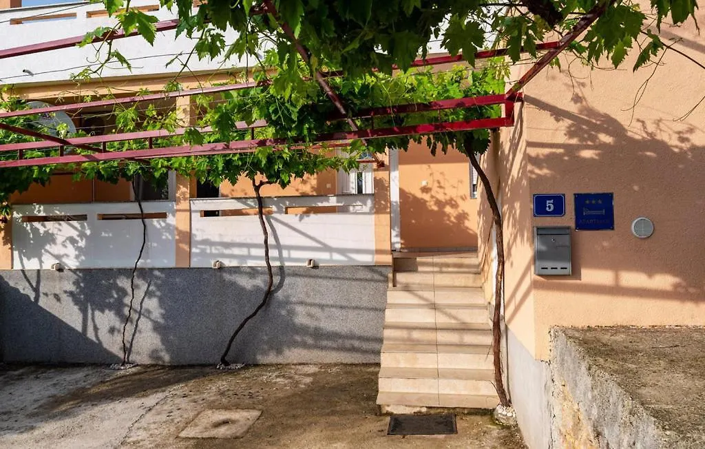Apartment Apartman - Starigrad Paklenica-Rovanjska, Zadarska Jasenice